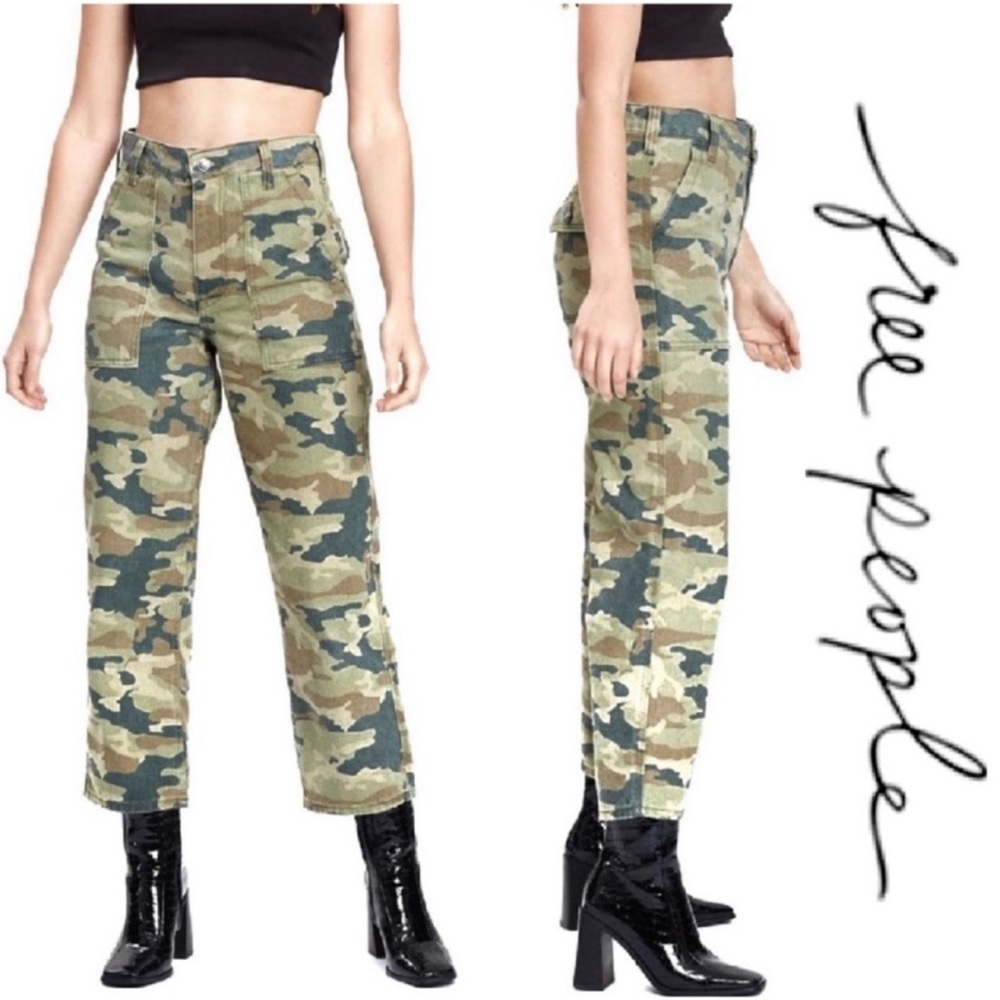 NWT Free People Remy Camouflage Print Cropped Pant